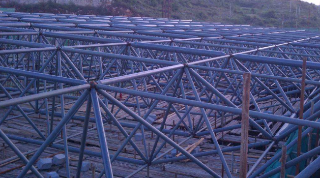 铜川概述网架加工中对钢材的质量的过细恳求